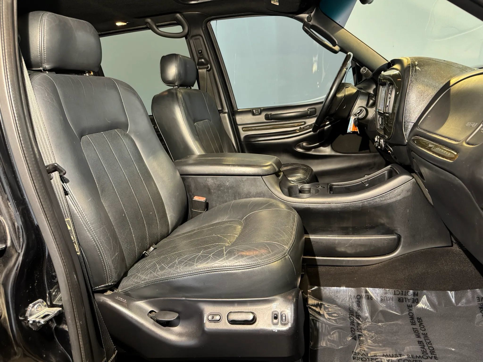 Used 2002 Lincoln Blackwood RWD image 22