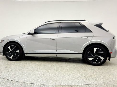 Used 2025 Hyundai Ioniq 5 Limited image 8