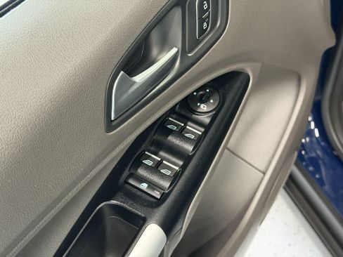 Used 2019 Ford Transit Connect XLT FWD image 15