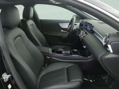 Certified 2023 Mercedes-Benz CLA 250 image 28