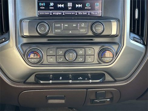 Used 2018 Chevrolet Silverado 1500 LT w/ Texas Edition image 15