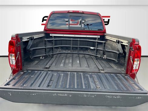 Used 2020 Nissan Frontier SV image 25