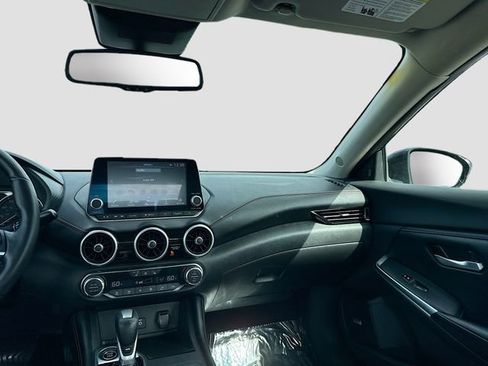 Used 2021 Nissan Sentra SR w/ SR Premium Package image 24