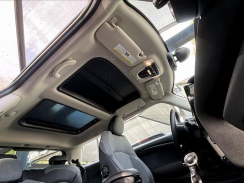 Used 2016 MINI Cooper 2-Door Hardtop image 13