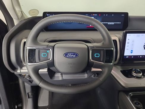 New 2026 Ford Expedition Active AWD/4WD image 12