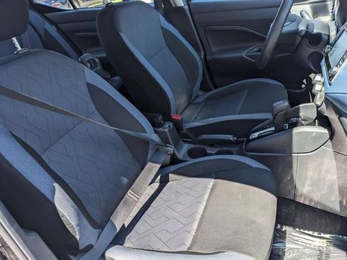 Used 2025 Nissan Versa SV FWD image 30