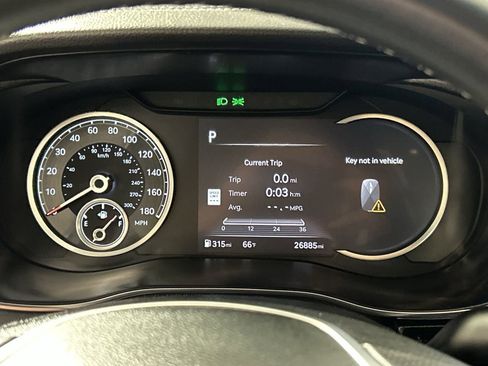 Used 2025 Genesis G70 2.5T AWD/4WD image 14