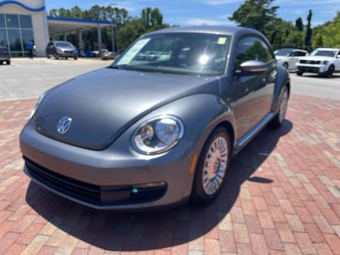 Used 2014 Volkswagen Beetle 1.8T FWD image 1
