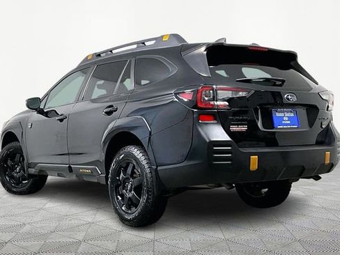 Used 2022 Subaru Outback Wilderness image 11