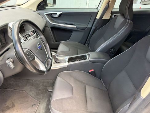 Used 2013 Volvo XC60 3.2 FWD image 5