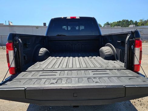 Used 2019 Ford F250 Platinum w/ Platinum Ultimate Package image 4