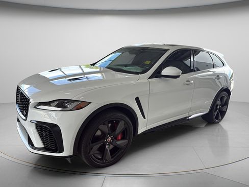 Used 2022 Jaguar F-PACE SVR AWD/4WD image 3