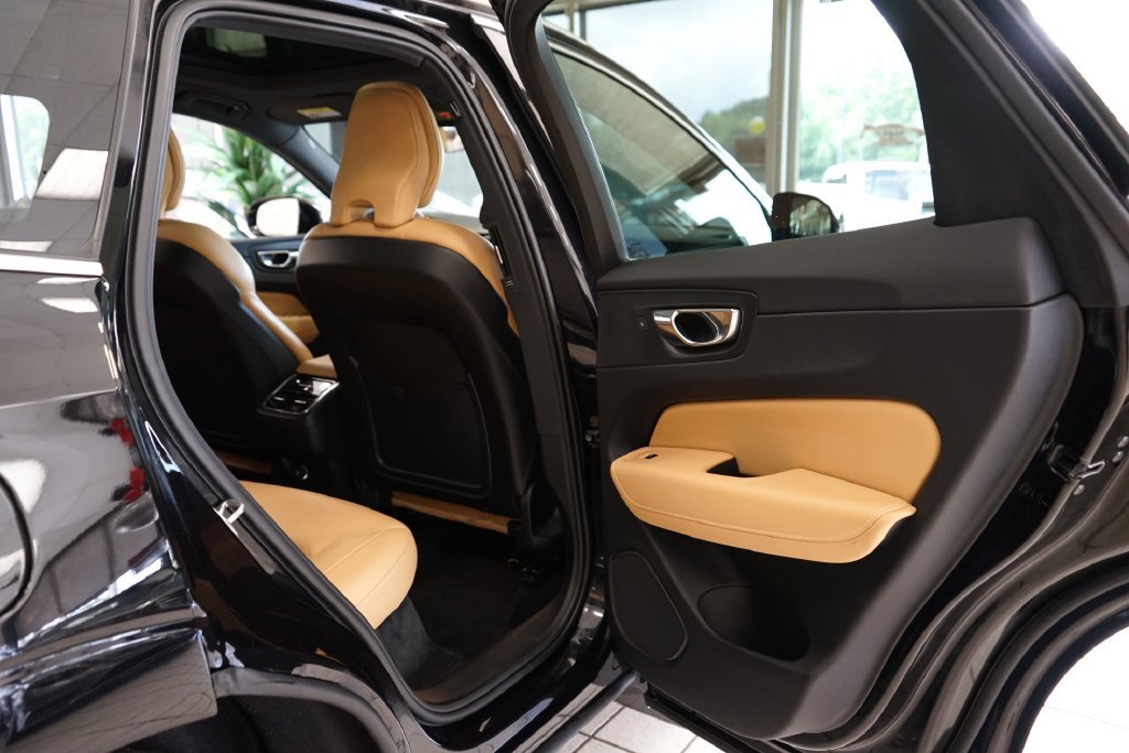 Used 2020 Volvo XC60 T6 Inscription w/ Protection Package AWD/4WD image 52