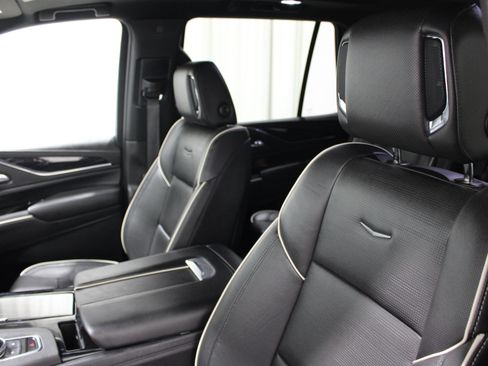 Used 2021 Cadillac Escalade Sport AWD/4WD image 4