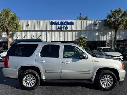 Used 2013 GMC Yukon 4WD Hybrid image 1