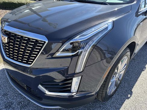 Certified 2025 Cadillac XT5 Premium Luxury image 9