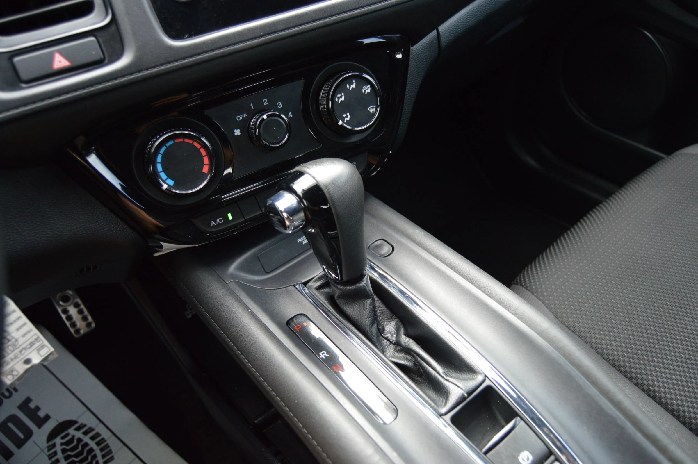 Used 2019 Honda HR-V Sport image 16
