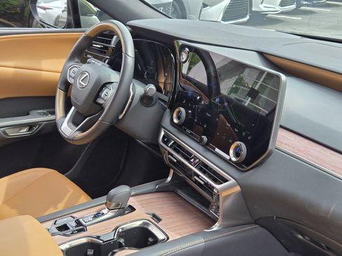 Used 2025 Lexus RX 350 Premium w/ Accessory Package (Z1) FWD image 30