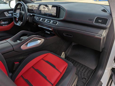 Used 2024 Mercedes-Benz GLE 53 AMG 4MATIC image 31