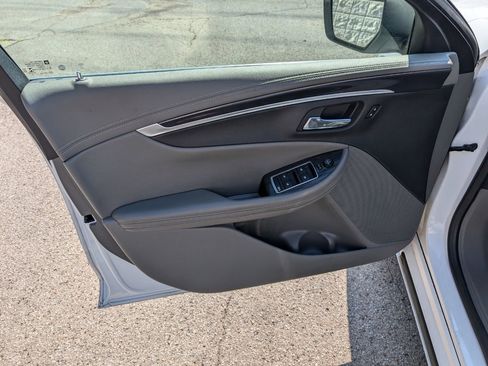 Used 2019 Chevrolet Impala LT image 11