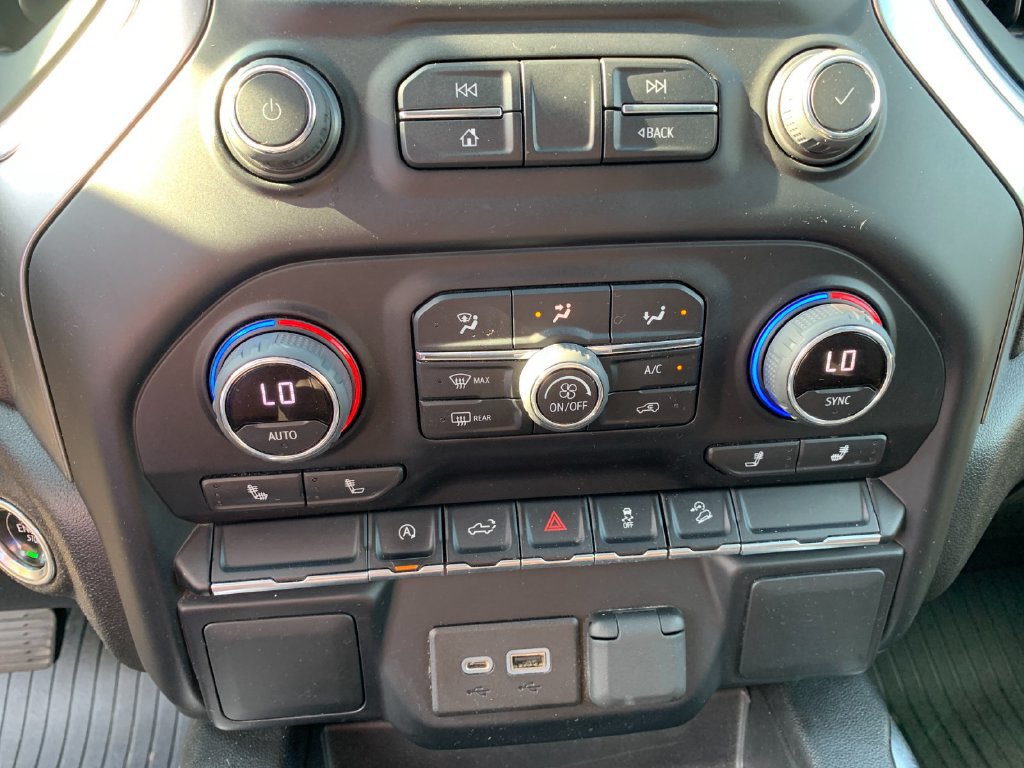 Used 2022 Chevrolet Silverado 1500 RST AWD/4WD image 23