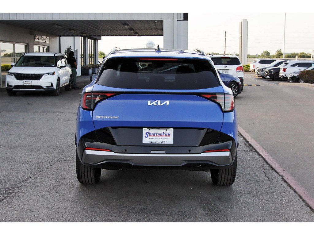 New 2026 Kia Sportage SX FWD image 5