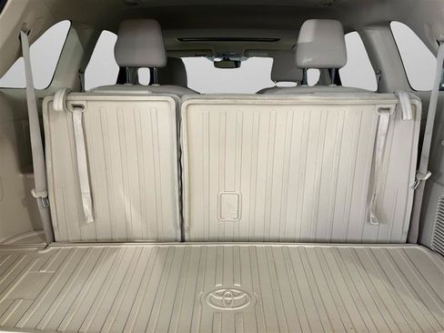 Used 2014 Toyota Highlander Limited AWD/4WD image 25