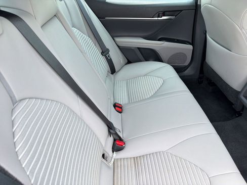 Used 2019 Toyota Camry SE FWD image 27