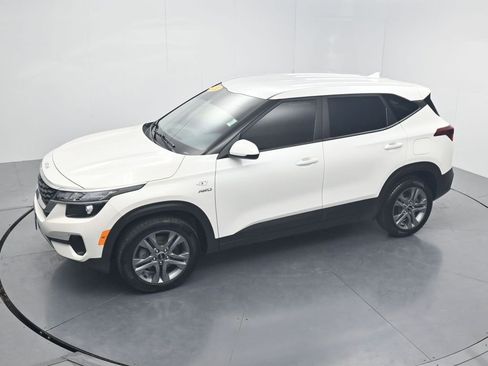 Used 2022 Kia Seltos LX image 54