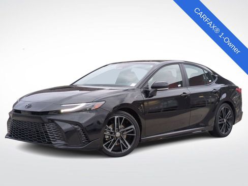 Used 2025 Toyota Camry XSE image 1