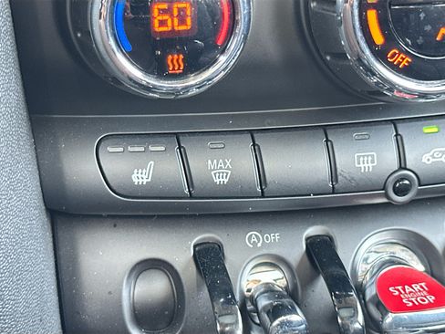 Used 2024 MINI Cooper 2-Door Hardtop FWD image 20