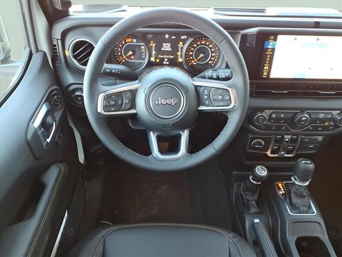 New 2026 Jeep Wrangler Unlimited Sahara AWD/4WD image 12