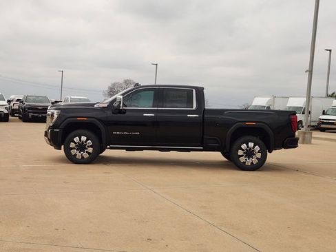 New 2026 GMC Sierra 2500 Denali w/ Denali Reserve Package image 4