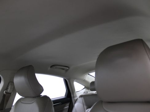 Used 2018 Ford Fusion SE image 25