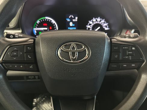 Used 2022 Toyota Sienna LE image 24