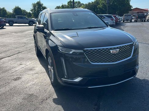 Used 2024 Cadillac XT6 Premium Luxury AWD/4WD image 9