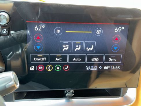Used 2023 Chevrolet Corvette Stingray Premium Conv w/ Z51 Performance Package RWD image 25