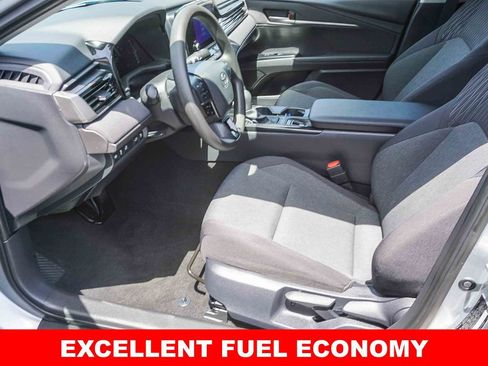 Used 2026 Toyota Camry LE FWD image 17