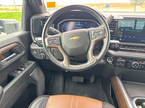 Certified 2024 Chevrolet Silverado 3500 High Country w/ High Country Premium Package AWD/4WD image 13