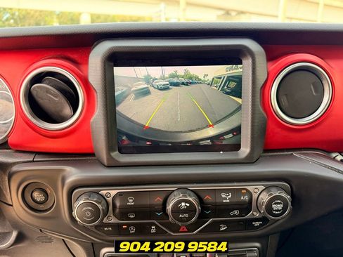 Used 2020 Jeep Wrangler Unlimited Rubicon AWD/4WD image 18
