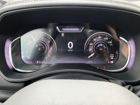 New 2026 RAM 3500 Laramie AWD/4WD image 19