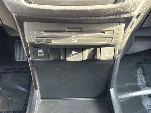 Used 2023 Honda Odyssey Elite image 8