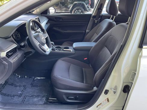 Used 2026 Nissan Altima 2.5 SV FWD image 27