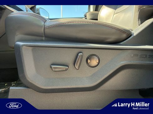 Used 2025 Ford Expedition Active AWD/4WD image 14