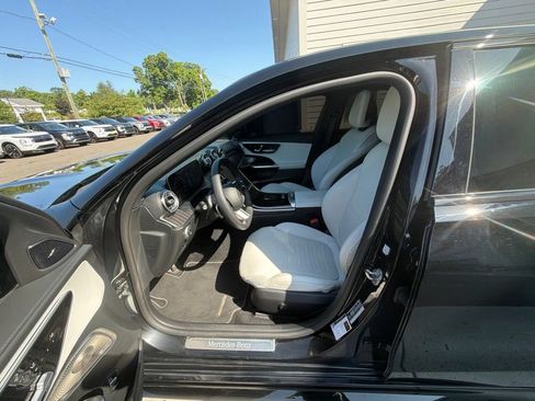 Used 2023 Mercedes-Benz C 300 4MATIC Sedan image 28