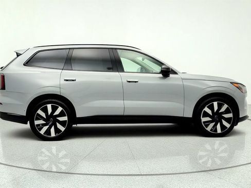 Used 2025 Volvo EX90 Ultra AWD/4WD image 4