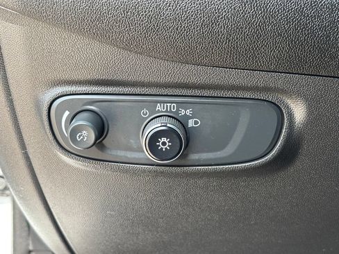 Used 2024 Chevrolet Equinox RS w/ RS Leather Package AWD/4WD image 27