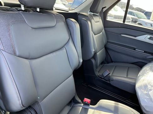 New 2026 Ford Explorer Active w/ Active Comfort Package image 19