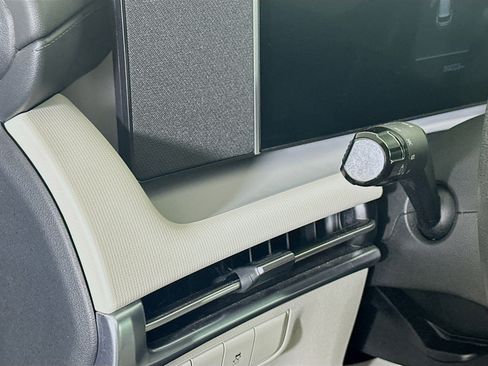 Used 2025 Hyundai Tucson SEL image 17