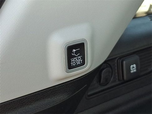 Used 2024 Jeep Grand Cherokee Limited 4xe image 35